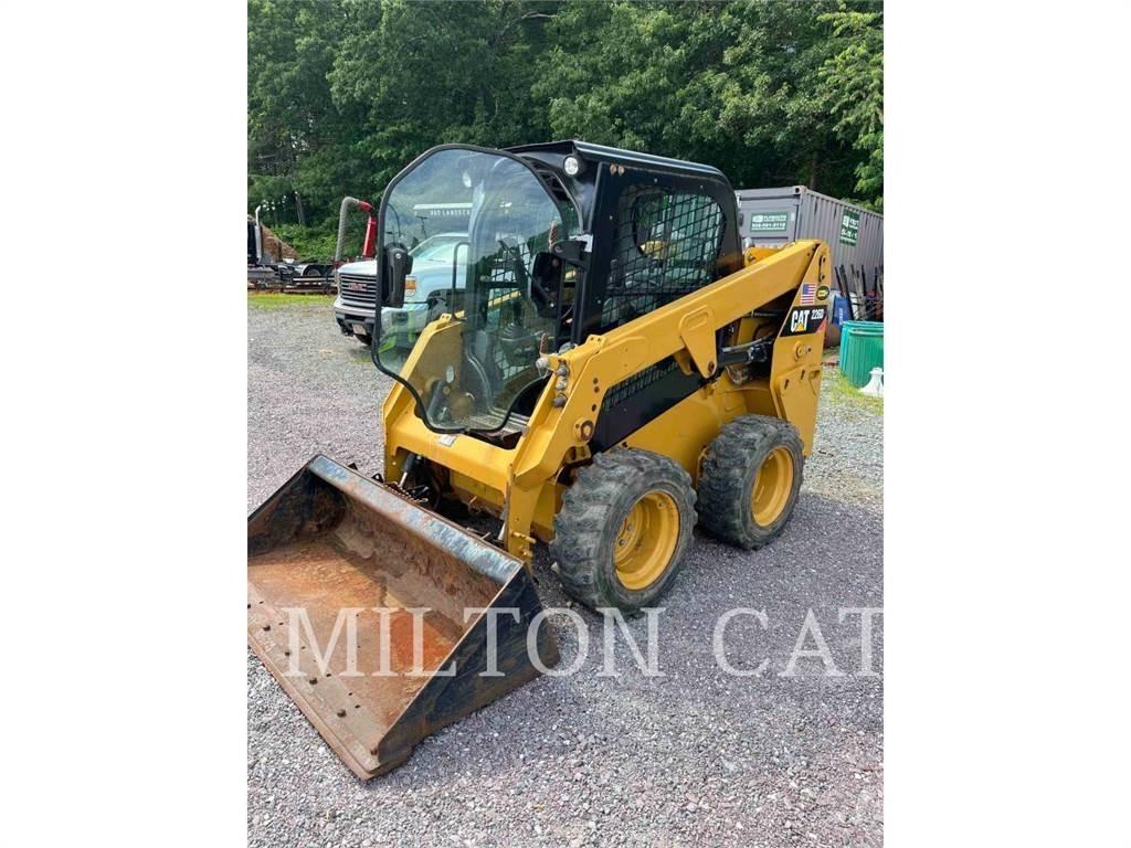CAT 226D Мини товарачи
