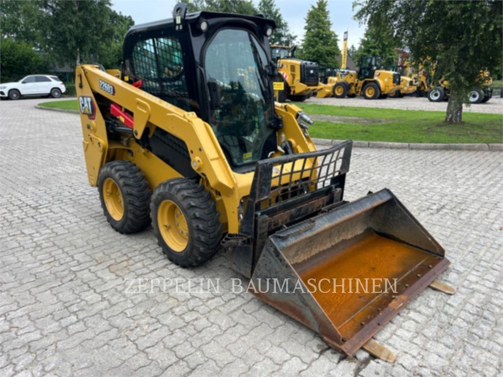 CAT 226D Мини товарачи
