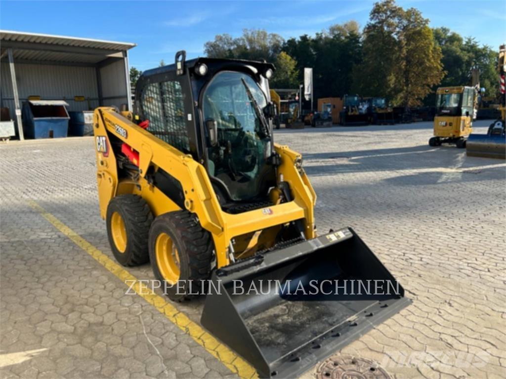 CAT 226D Мини товарачи
