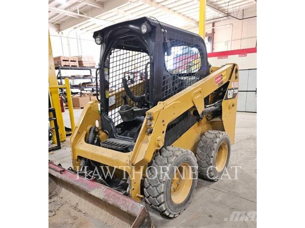 CAT 226D Мини товарачи
