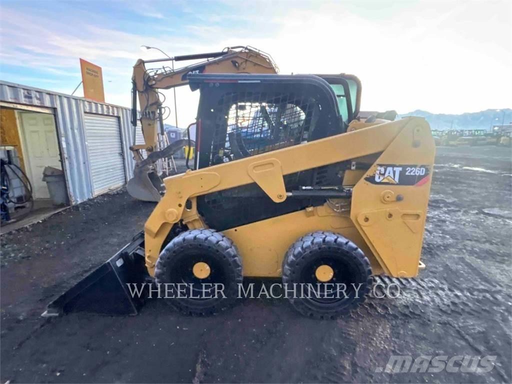 CAT 226D C1-H2 Мини товарачи
