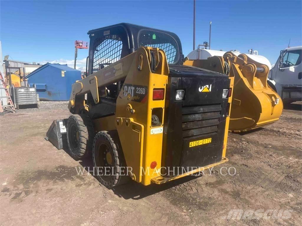 CAT 226D C1-H2 Мини товарачи
