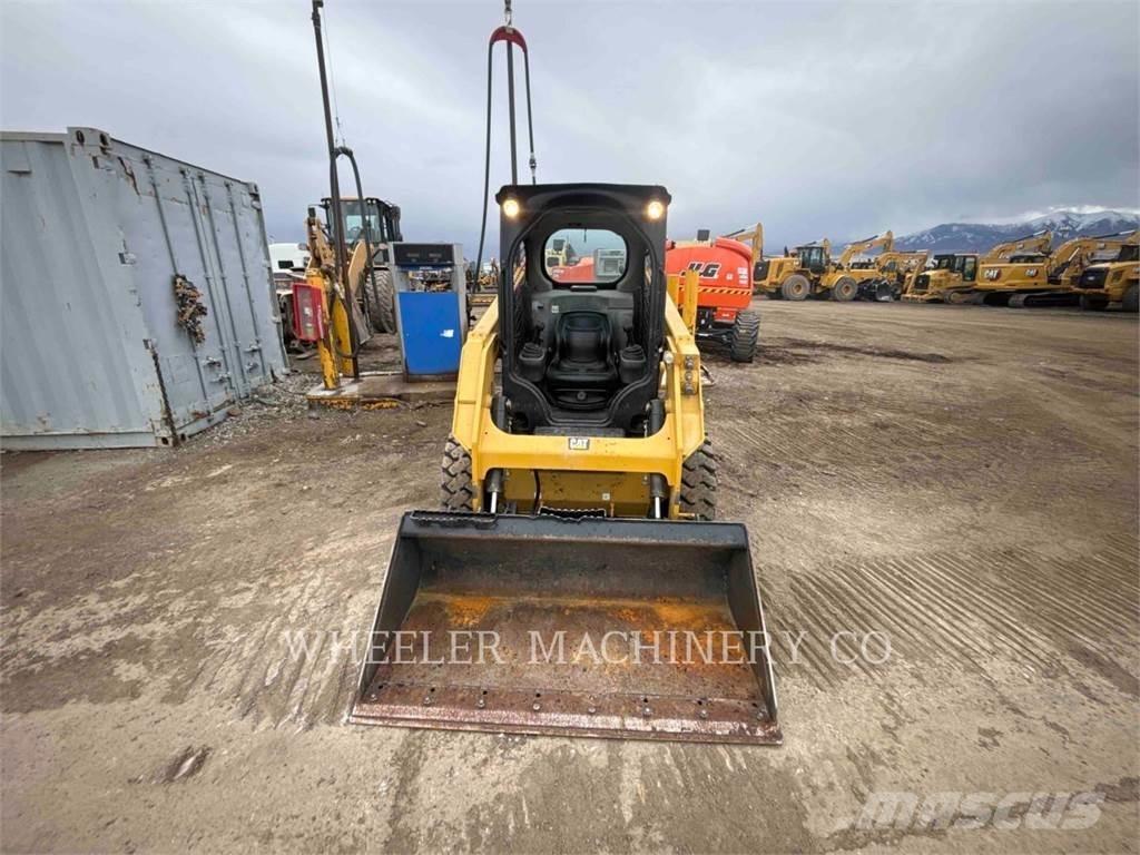 CAT 226D C1-H2 Мини товарачи
