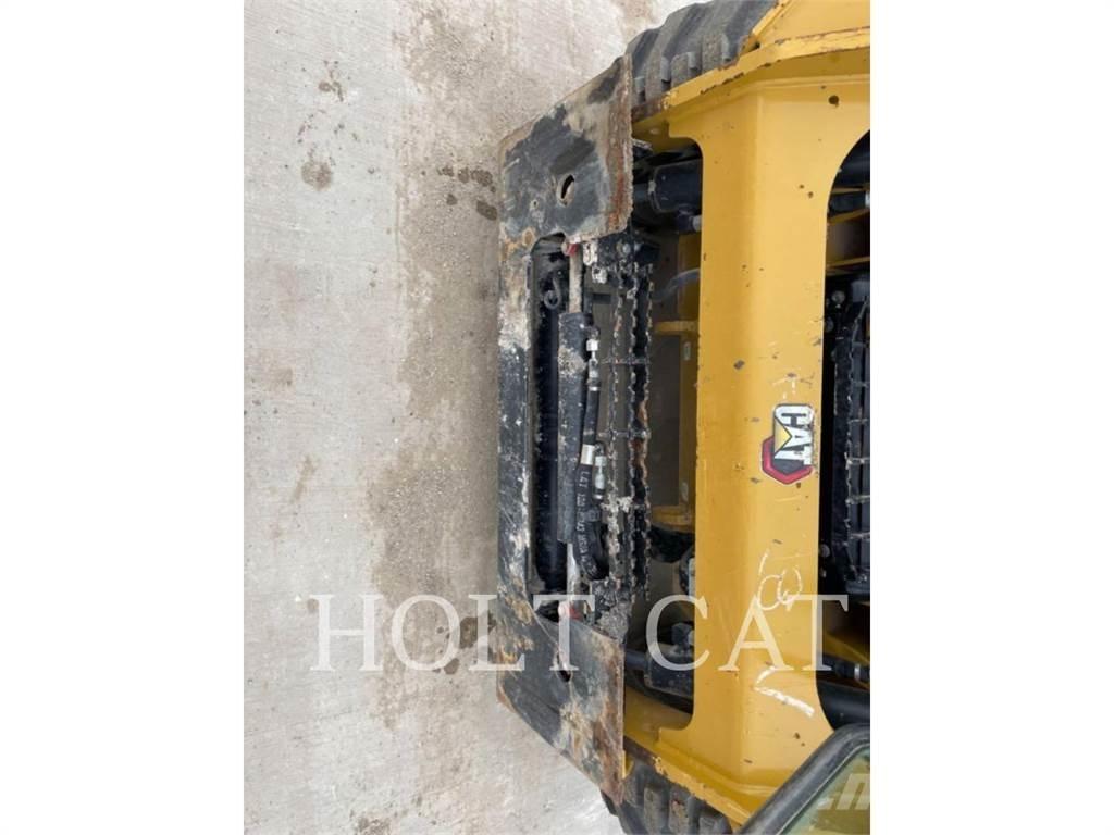 CAT 226D CAB Мини товарачи
