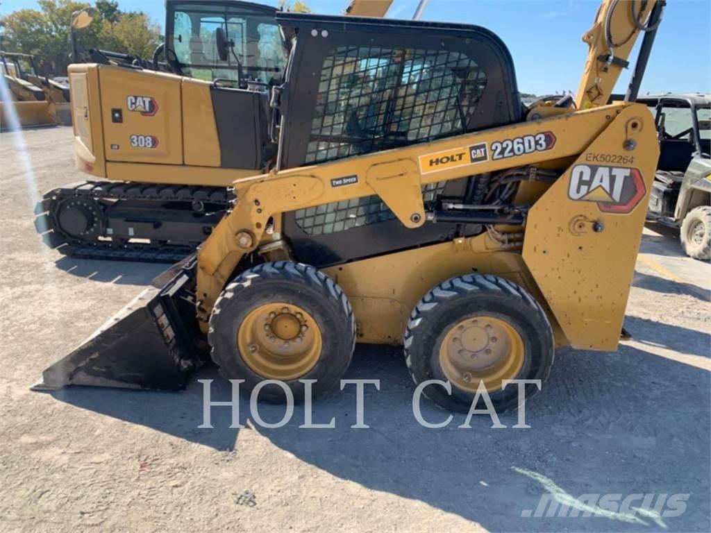 CAT 226D CAB Мини товарачи
