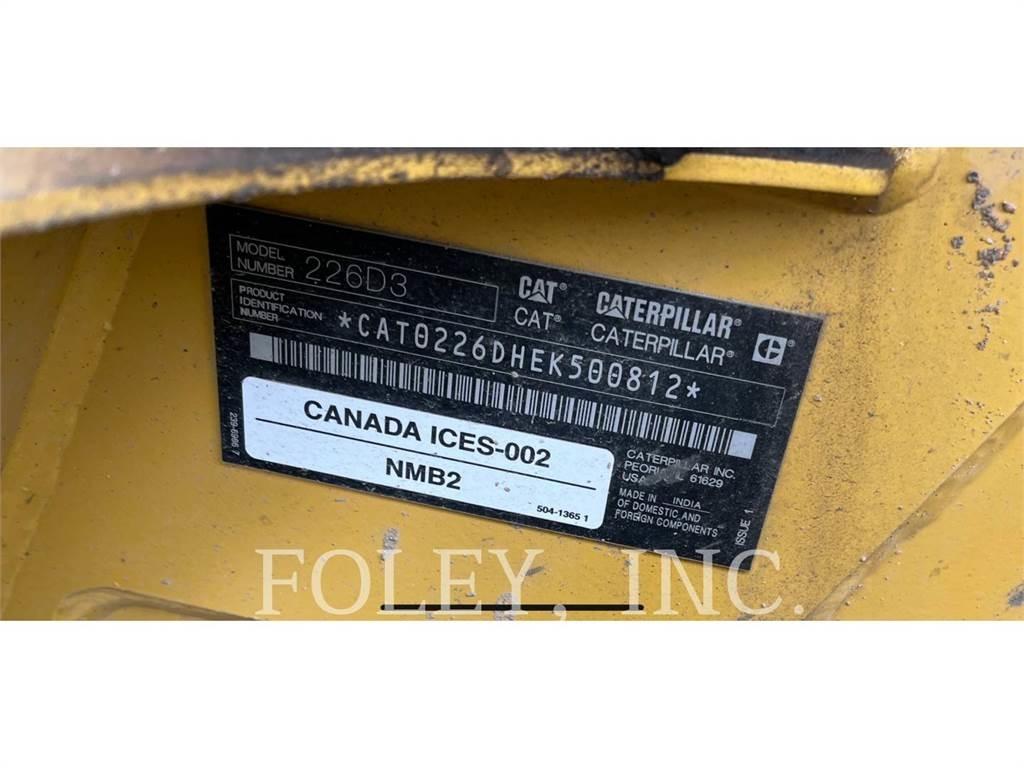CAT 226D3 Мини товарачи
