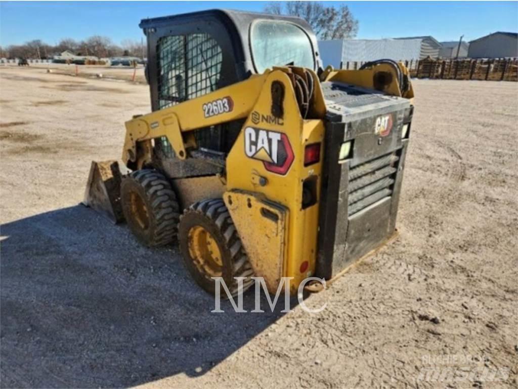 CAT 226D3 Мини товарачи
