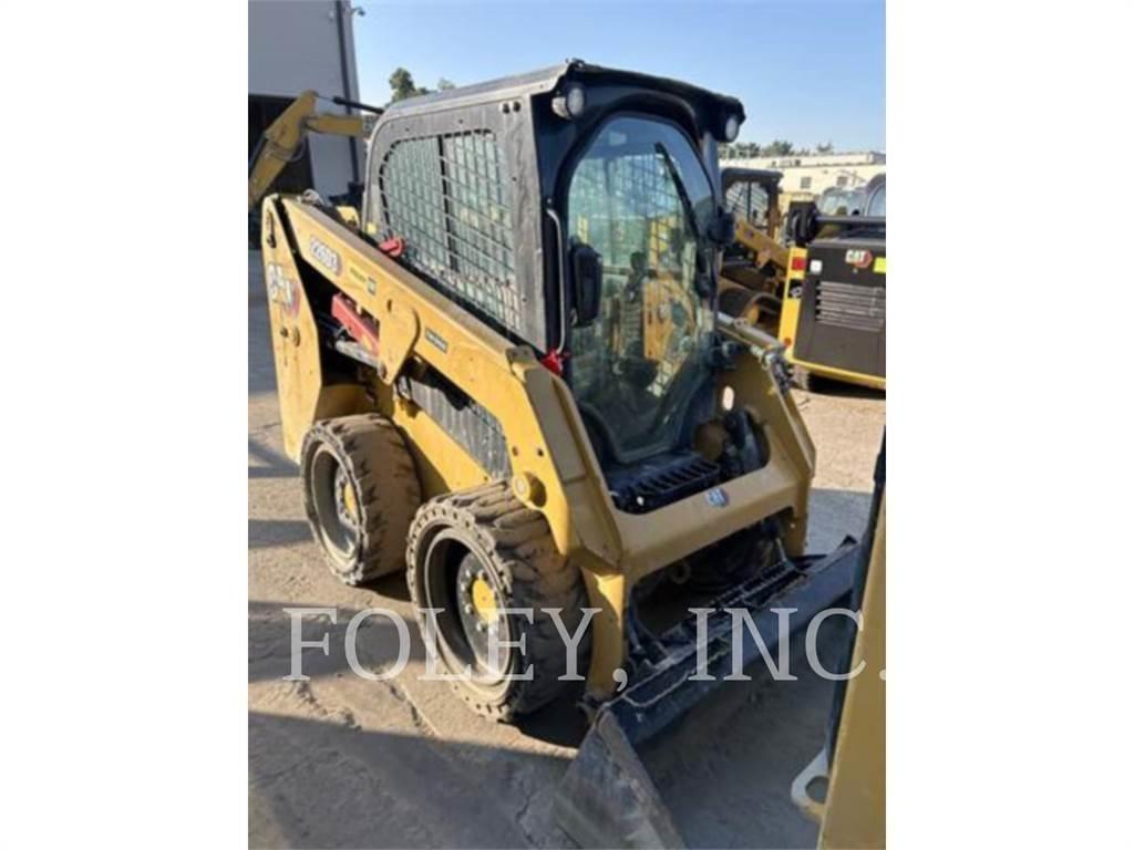 CAT 226D3 Мини товарачи
