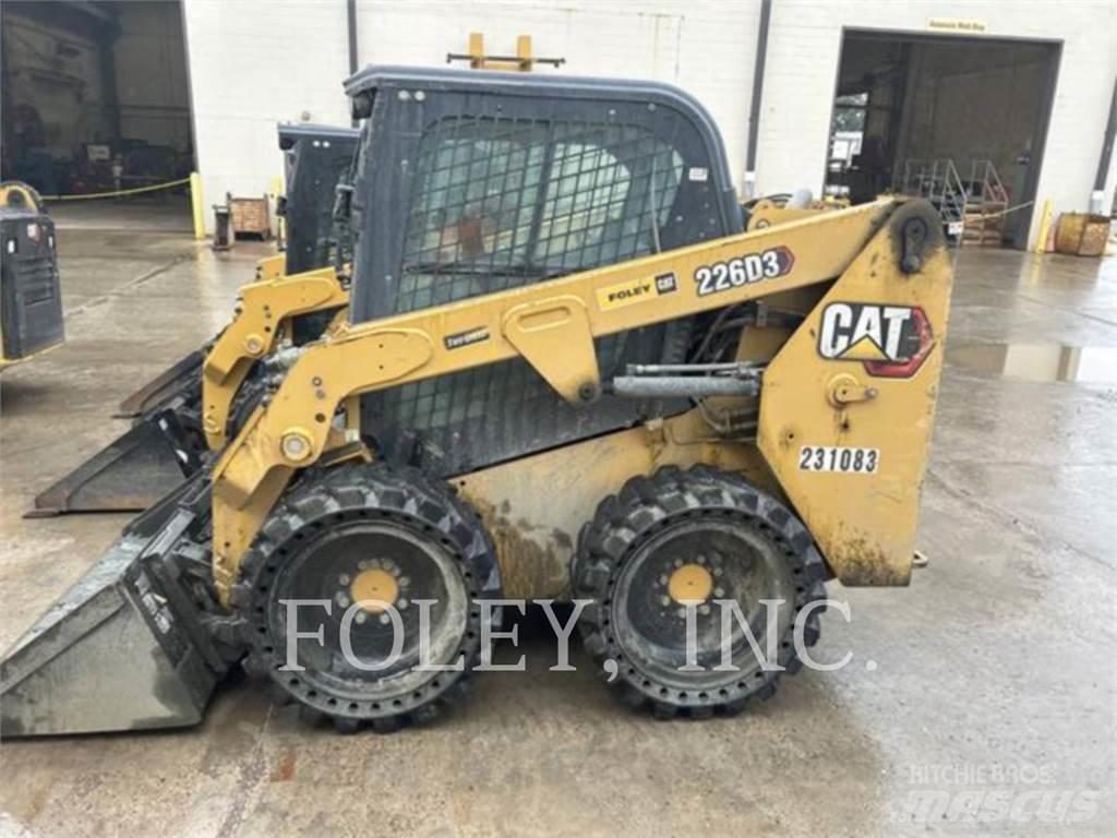 CAT 226D3 Мини товарачи
