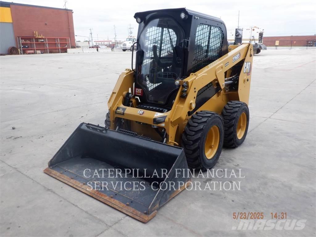 CAT 226D3 Мини товарачи

