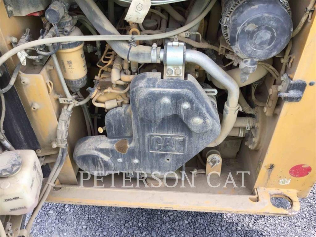 CAT 226D3 Мини товарачи
