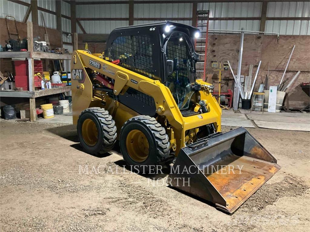 CAT 226D3 AQ Мини товарачи
