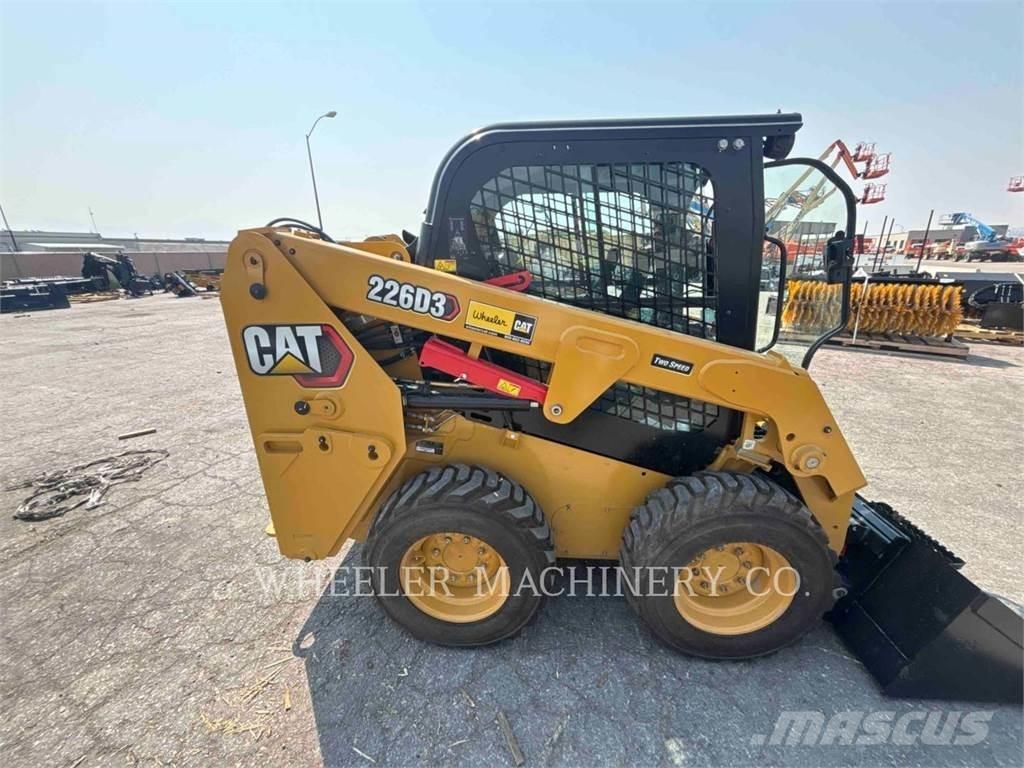 CAT 226D3 C3H2 Мини товарачи
