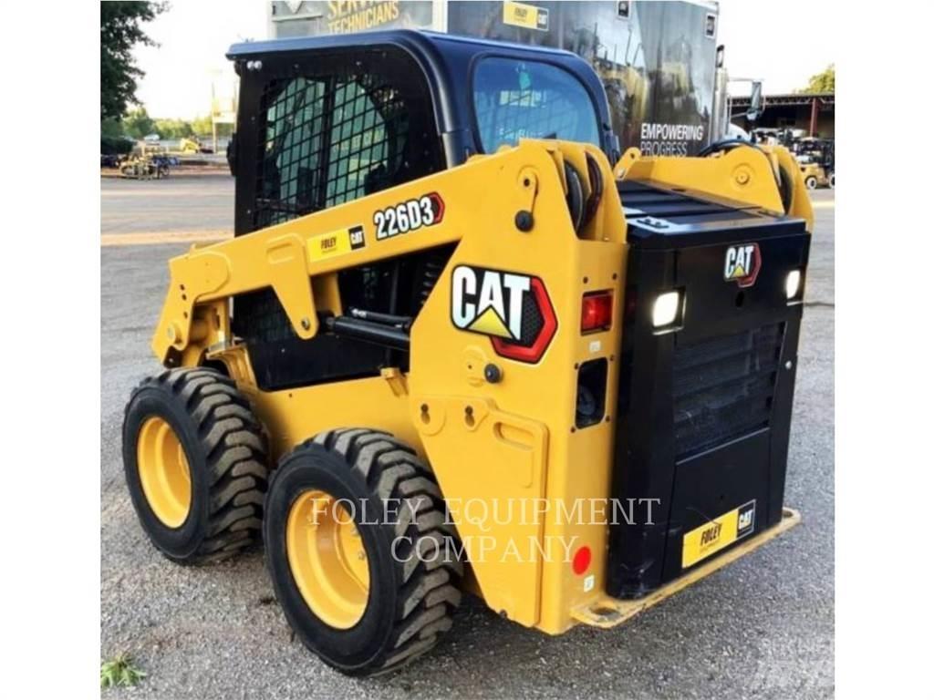 CAT 226D3STD1C Мини товарачи
