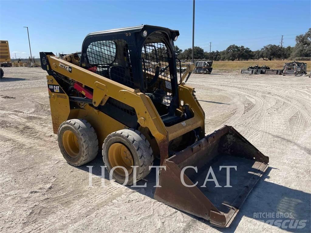 CAT 232D Мини товарачи
