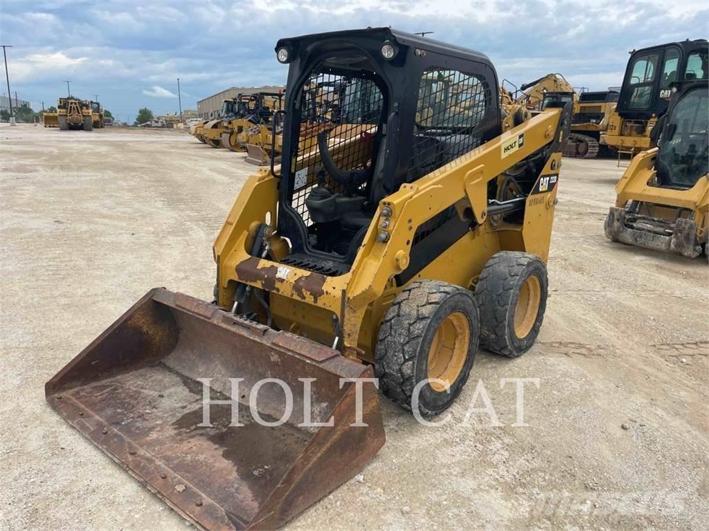 CAT 232D Мини товарачи
