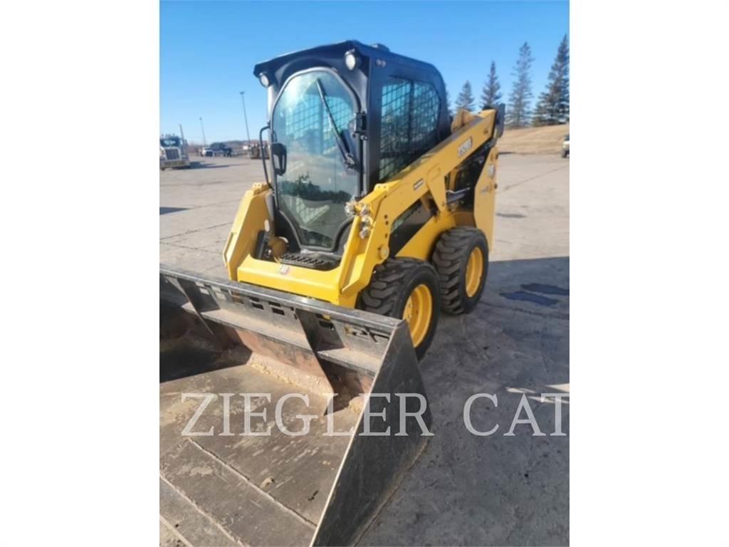 CAT 232D3 Мини товарачи
