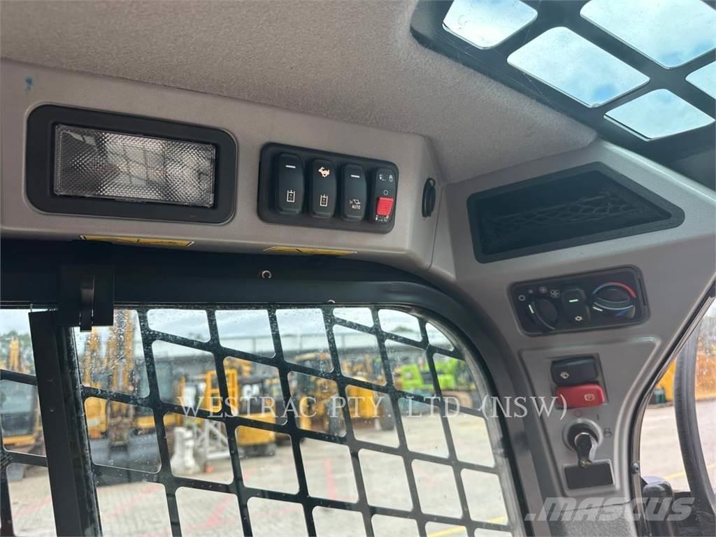 CAT 232D3 Мини товарачи
