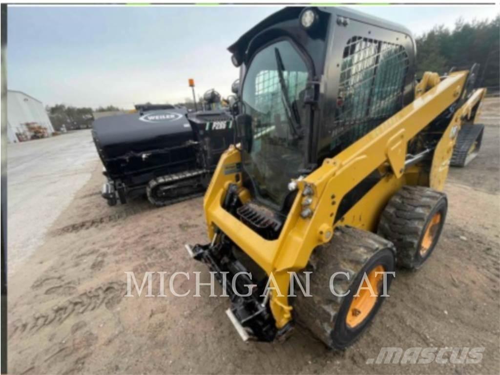 CAT 232D3 AQ Мини товарачи
