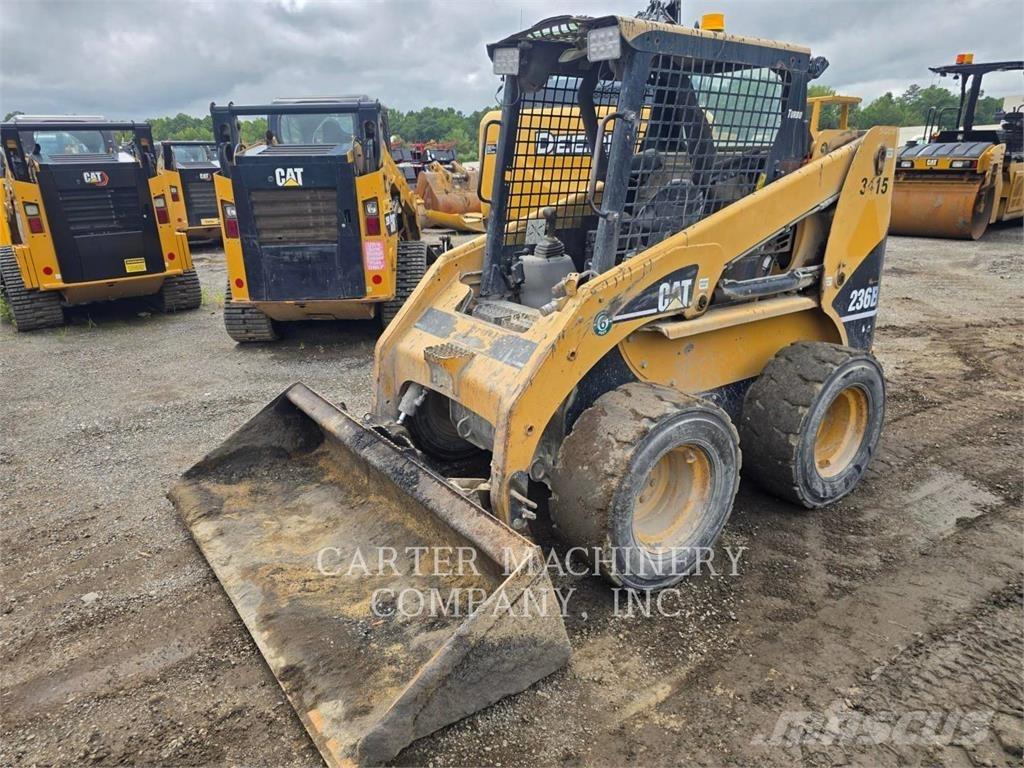 CAT 236B Мини товарачи
