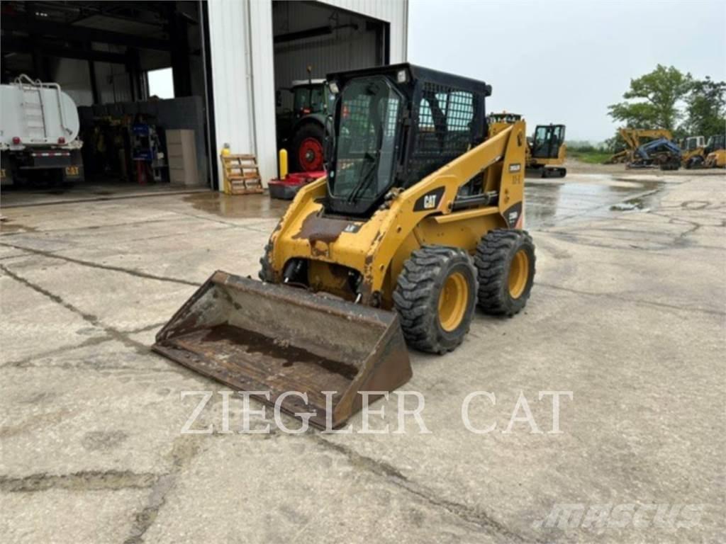 CAT 236B3 Мини товарачи
