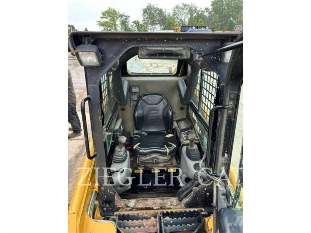 CAT 236B3 Мини товарачи

