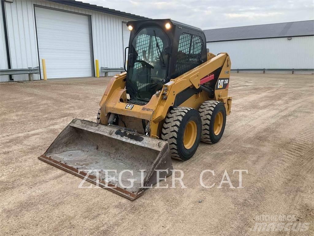 CAT 236D Мини товарачи
