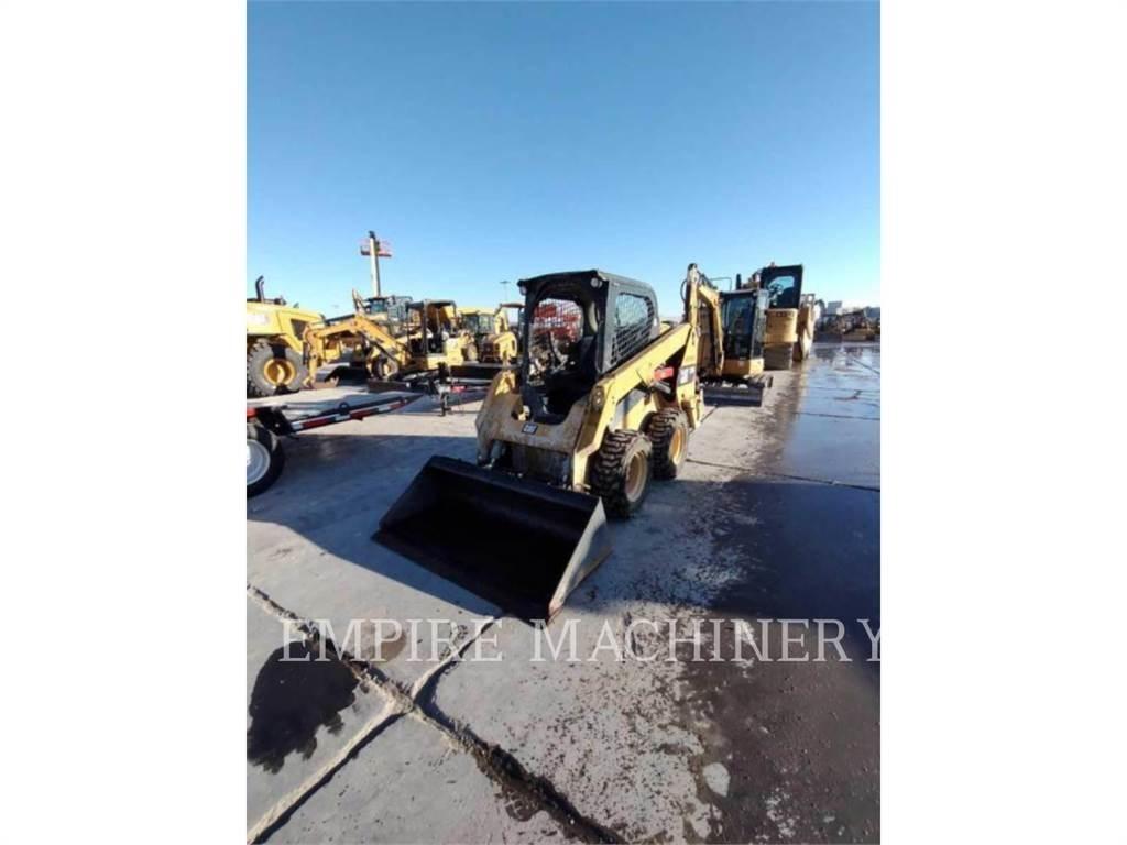 CAT 236D Мини товарачи
