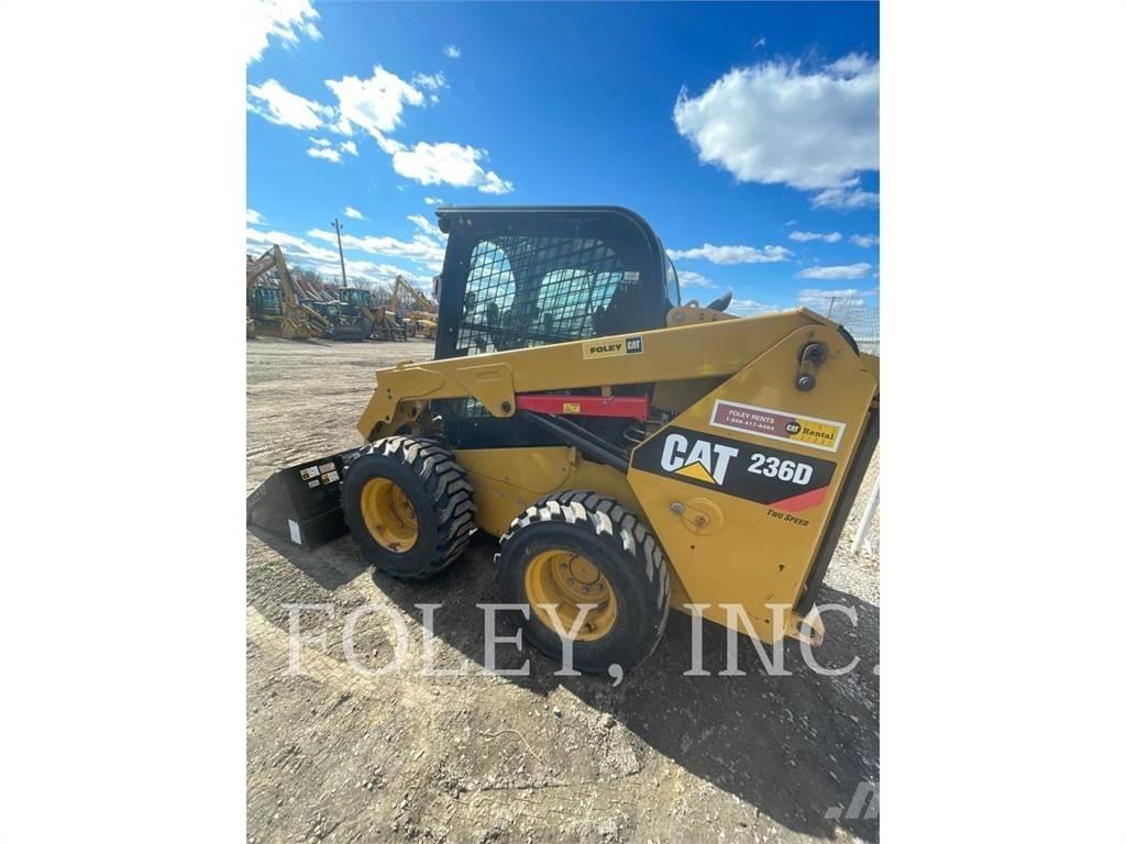 CAT 236D Мини товарачи
