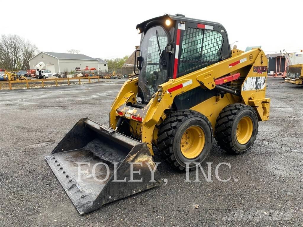 CAT 236D Мини товарачи
