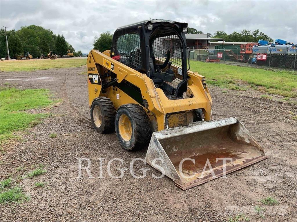 CAT 236D Мини товарачи

