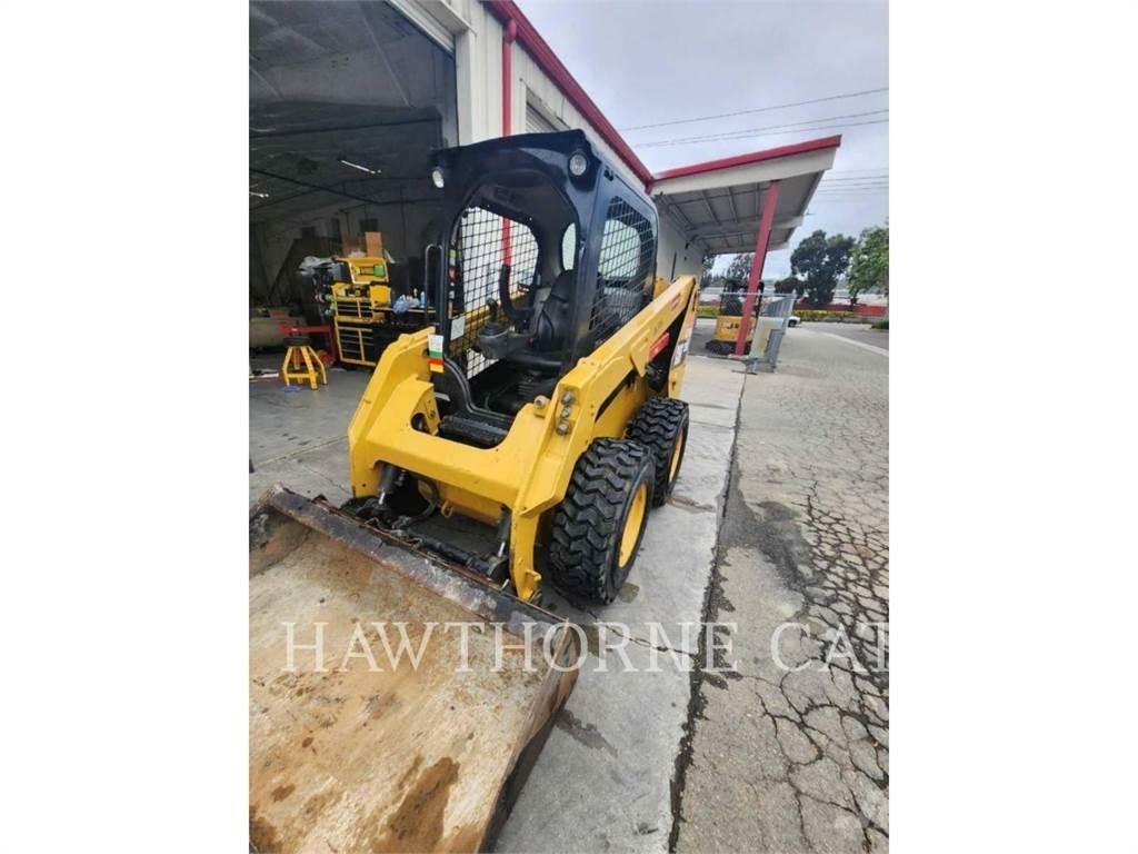 CAT 236D Мини товарачи
