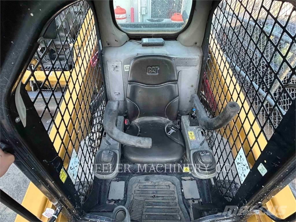 CAT 236D C1-H2 Мини товарачи
