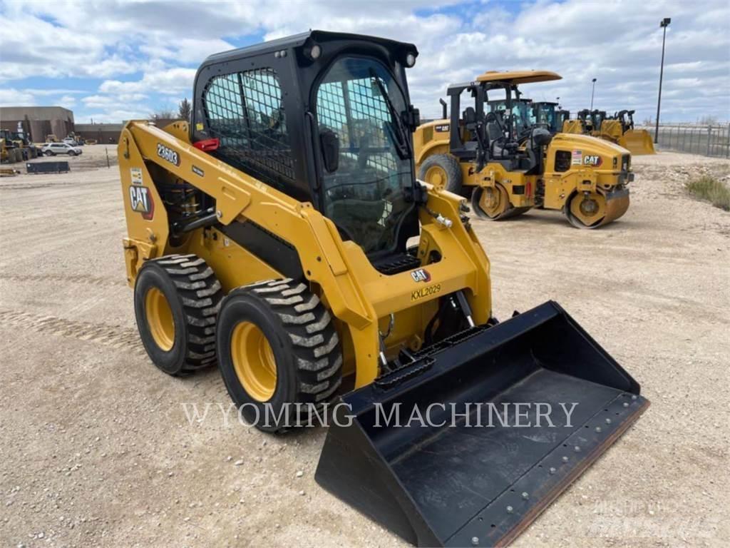 CAT 236D3 Мини товарачи
