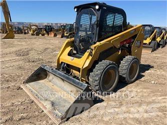 CAT 236D3 Мини товарачи
