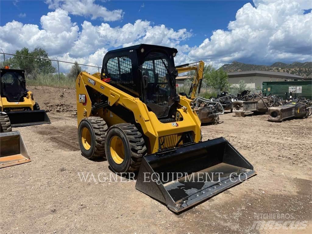 CAT 236D3 Мини товарачи
