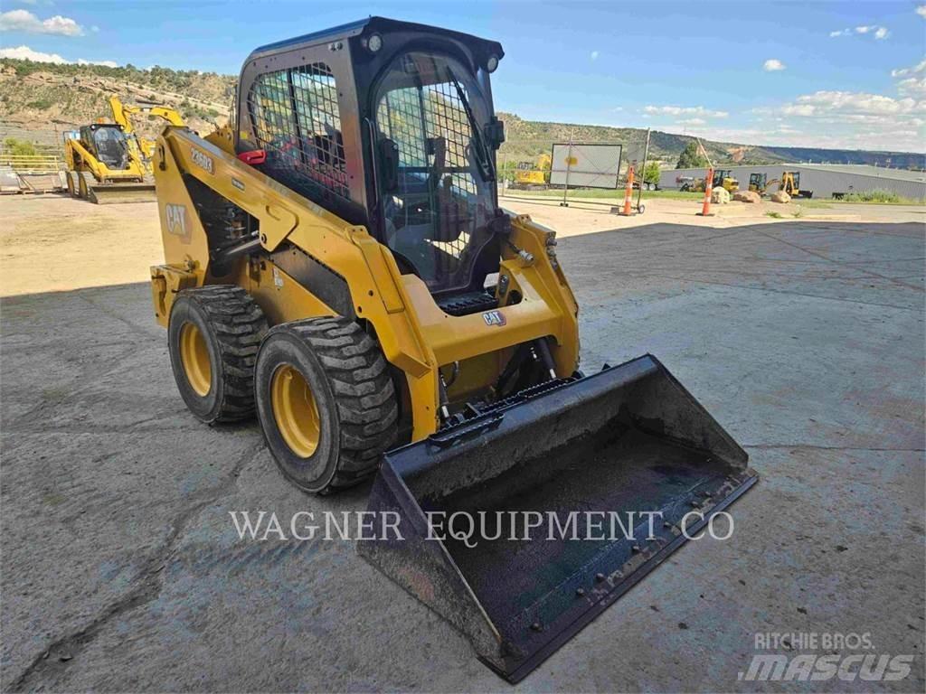 CAT 236D3 Мини товарачи
