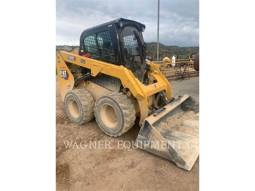 CAT 236D3 Мини товарачи
