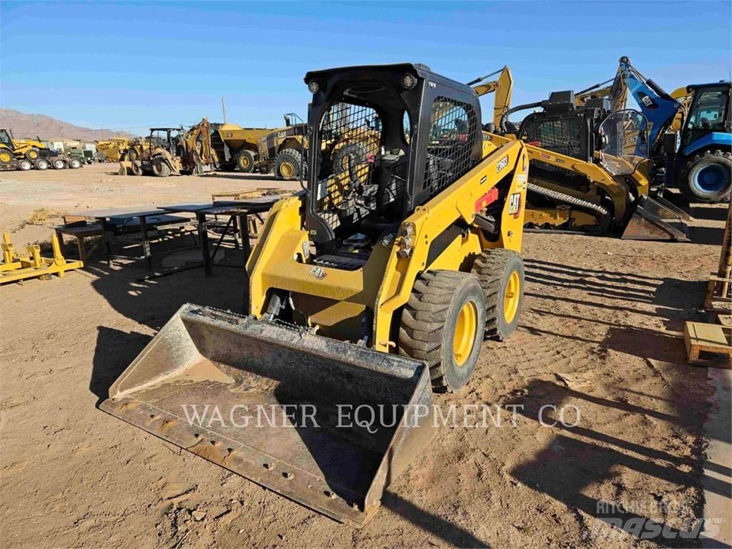 CAT 236D3 Мини товарачи
