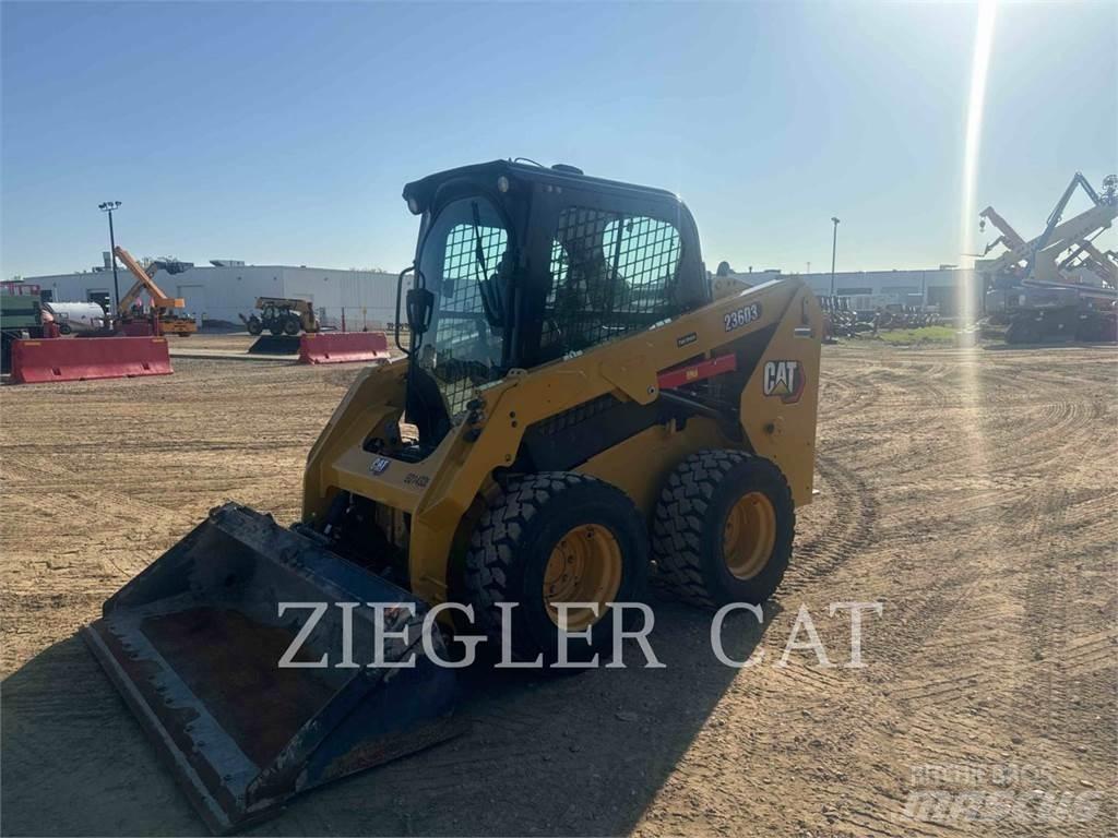 CAT 236D3 Мини товарачи
