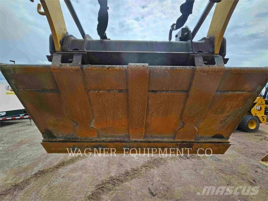 CAT 236D3 Мини товарачи
