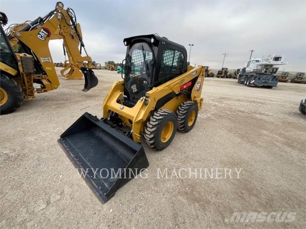 CAT 236D3 Мини товарачи
