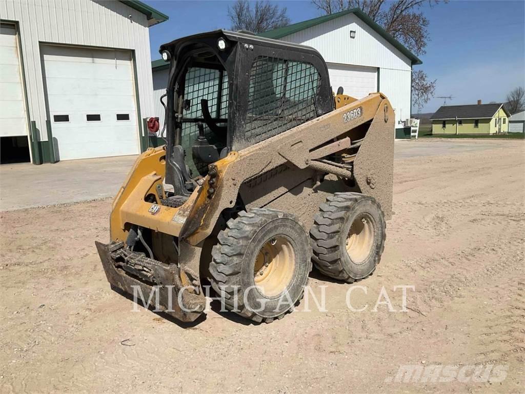 CAT 236D3 AQ Мини товарачи
