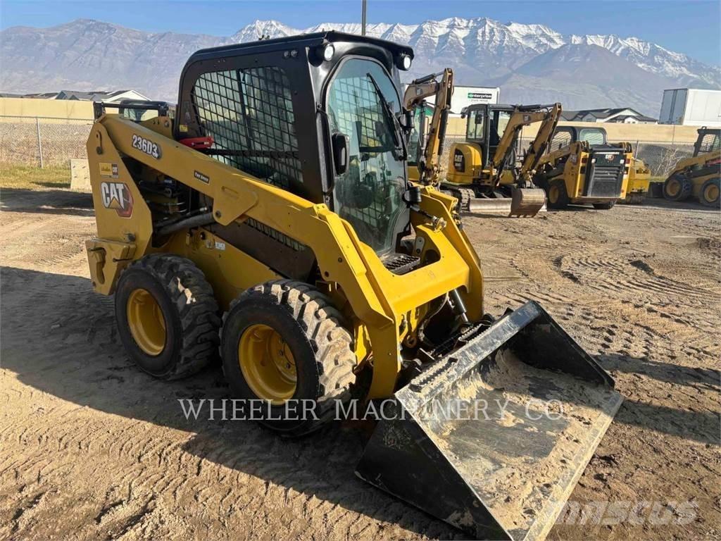 CAT 236D3 C3H2 Мини товарачи
