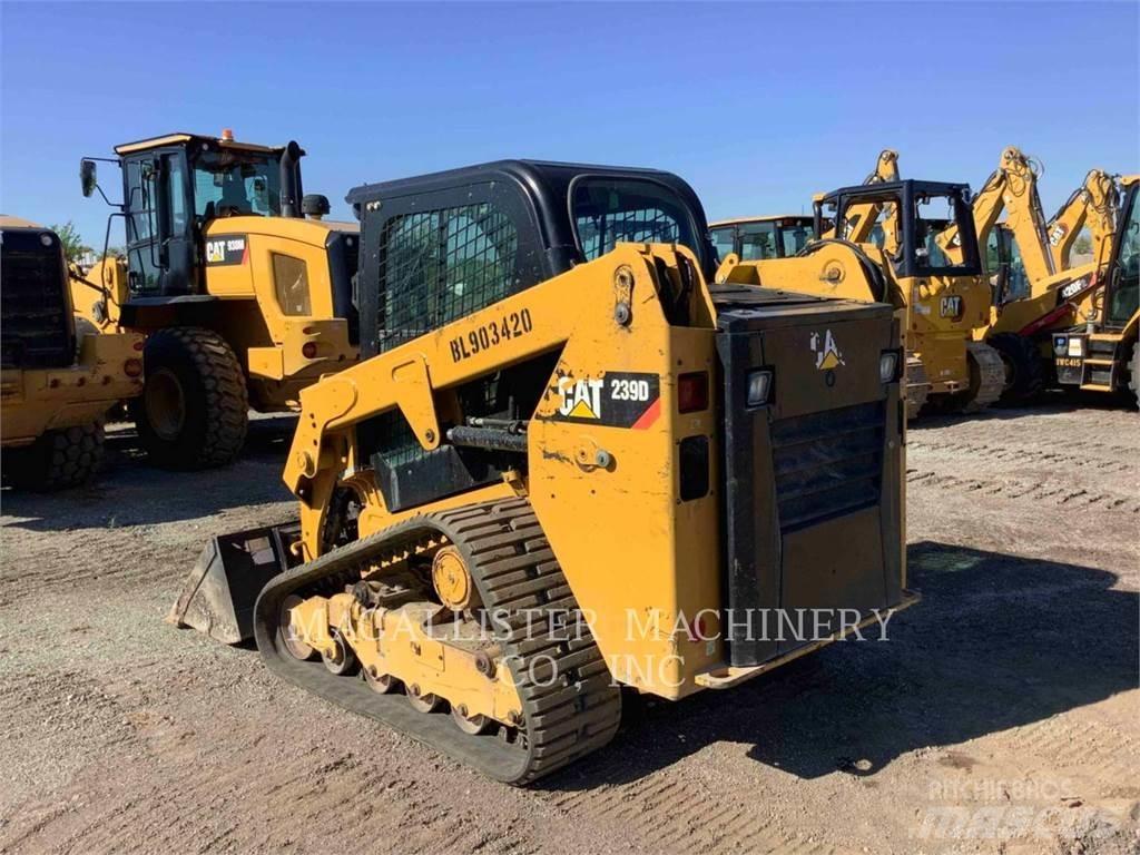 CAT 239D Верижен товарач