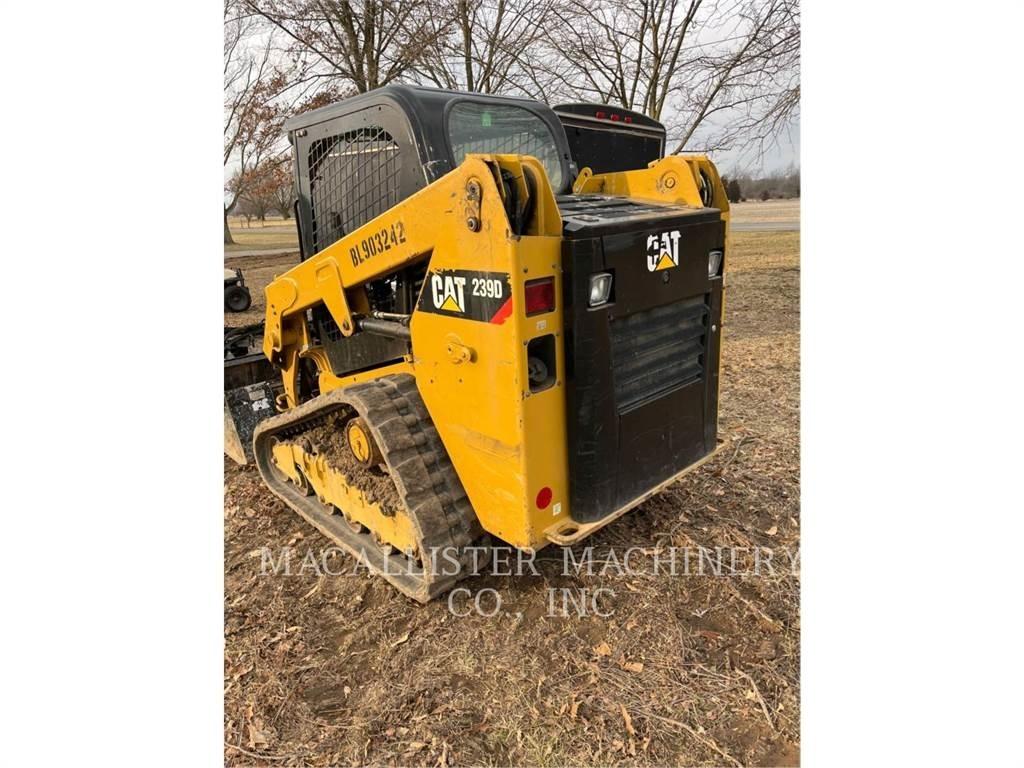 CAT 239D Верижен товарач