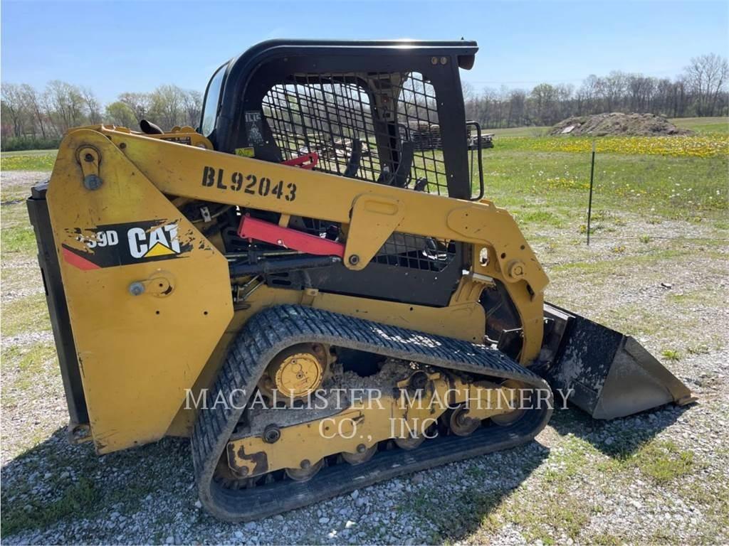 CAT 239D Верижен товарач