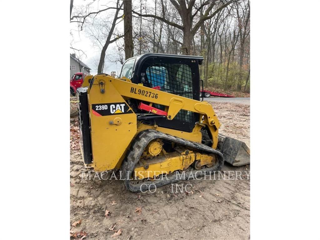 CAT 239D Верижен товарач