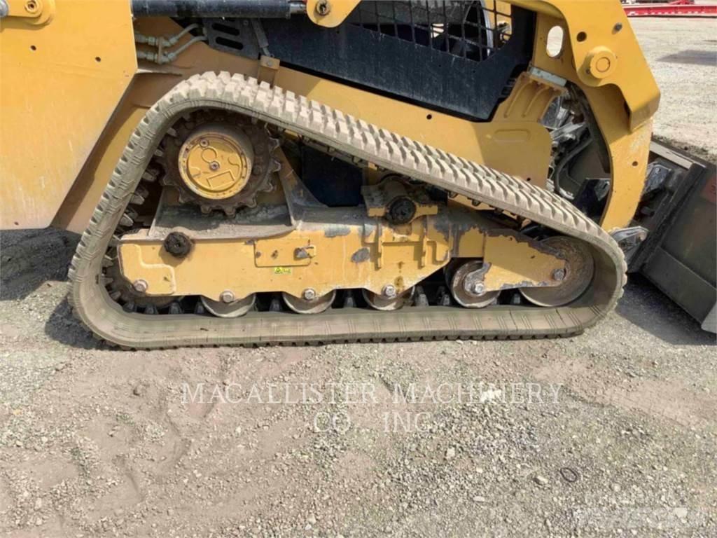 CAT 239D Верижен товарач