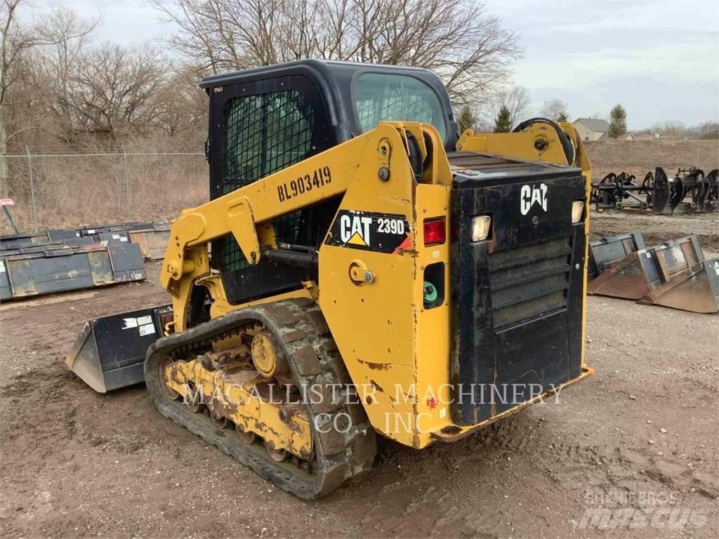CAT 239D Верижен товарач